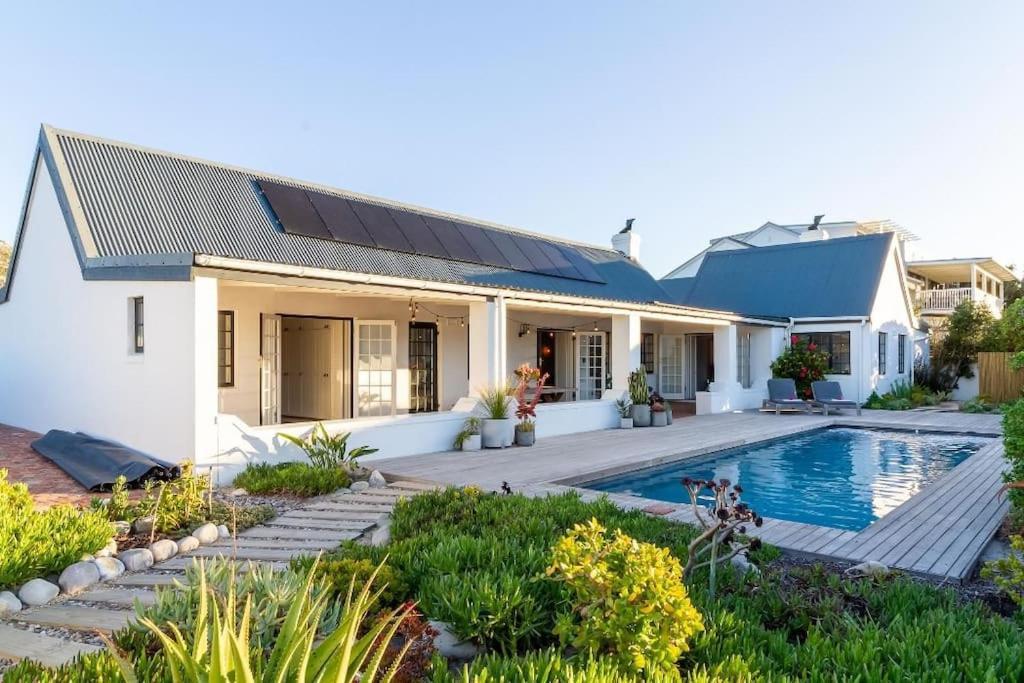 Waves, Kommetjie Bliss Villa