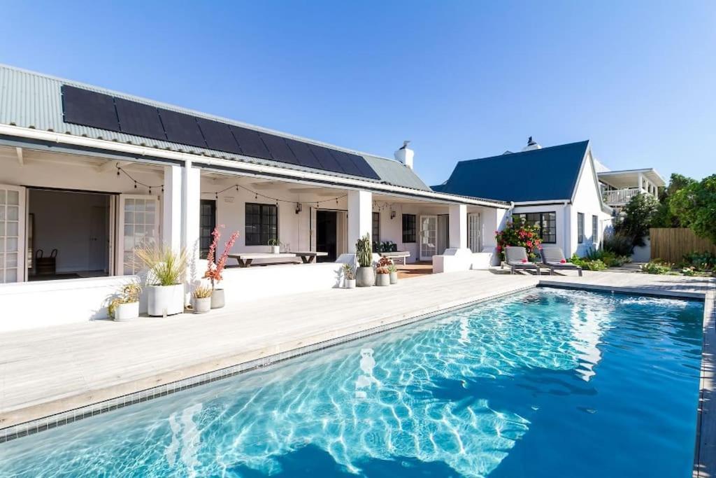 Waves, Kommetjie Bliss Villa